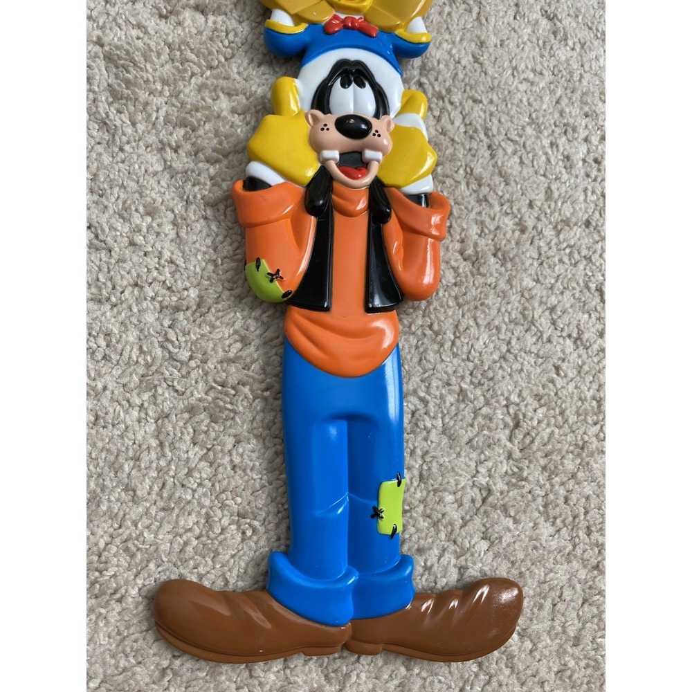Vintage Walt Disney World Stacked Friends Back Scratcher Goofy Mickey Donald - Picture 2 of 10